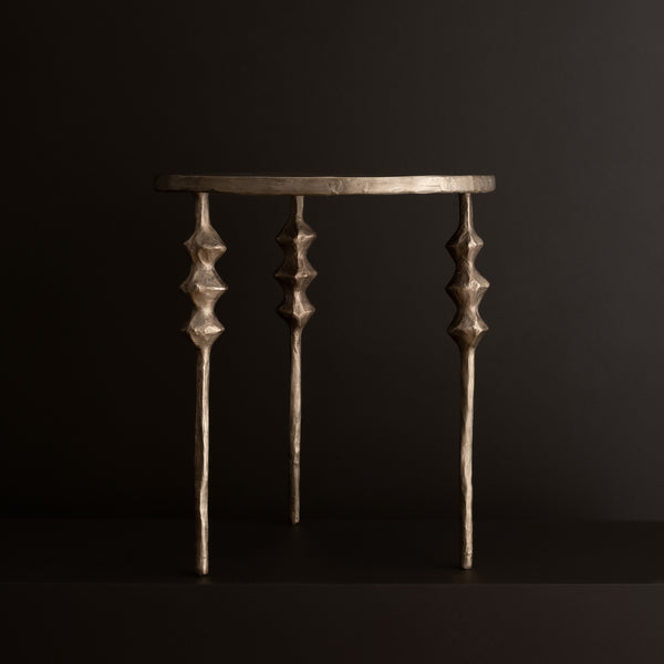 SYD  solid bronze table