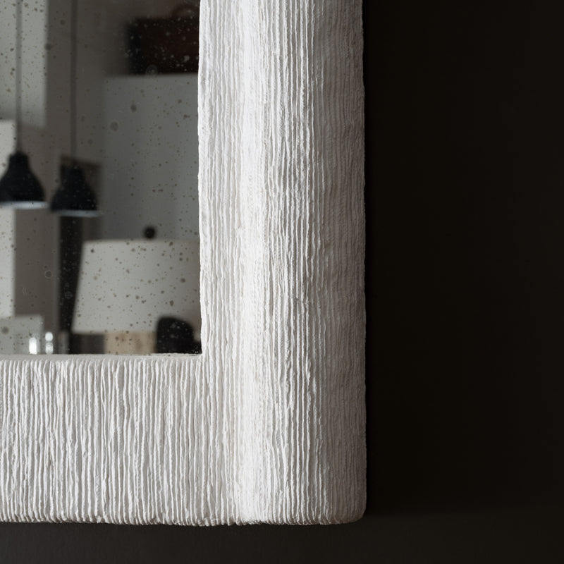 Striation Mirror
